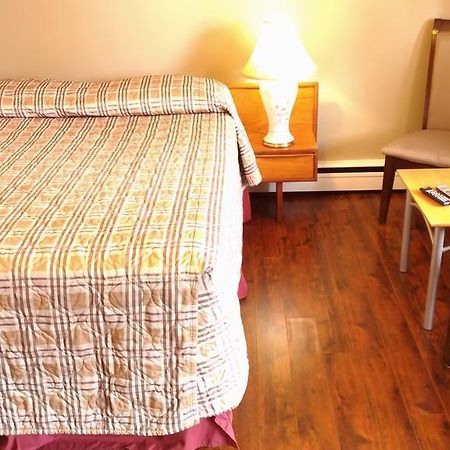 Maple Leaf Motel Delhi Luaran gambar