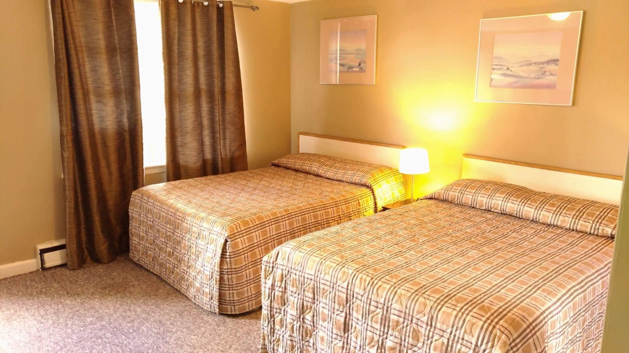 Maple Leaf Motel Delhi Luaran gambar